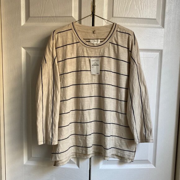 Stripe top and skirt set - Picture 3 of 16